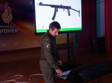 Курсантам филиала Центра «ВОИН» в Бурятии рассказали историю стрелкового оружия