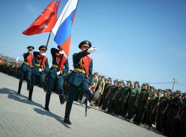 Курсанты Центра «ВОИН» из шести регионов поздравили россиян с Днём молодёжи