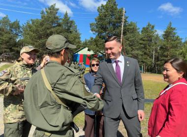 Курсанты Центра «ВОИН» встретились с Героем России Игорем Юргиным