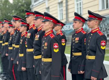 Учащиеся Екатеринбургского суворовского военного училища получили сертификаты Центра «ВОИН»