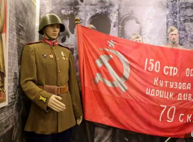 Тюменские курсанты посетили тематические вагоны воинского эшелона «Единство в памяти. Сила в подвиге»