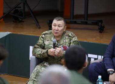 Участники финала соревнований «Путь ВОИНа» встретились с Героями России