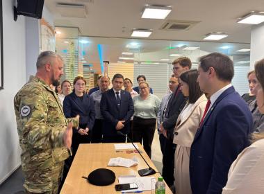 В Высшей школе госуправления КФУ прошла встреча с героем: уроки мужества для молодых управленцев