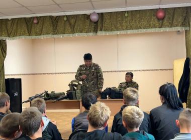 Инструкторы Центра «ВОИН» провели урок мужества для школьников улуса Галтай в Бурятии