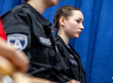 Герой РФ Степан Белов пообщался с курсантами и подарил Центру «ВОИН» флаг танковых войск