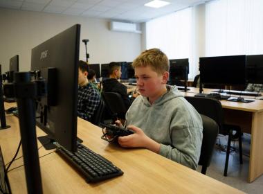 Инструкторы Центра «ВОИН» провели мастер-класс для хабаровских школьников