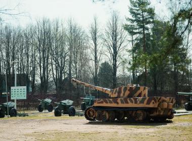 Тысяча курсантов и инструкторов Центра «ВОИН» благоустроят памятники и скверы к 80-летию Победы